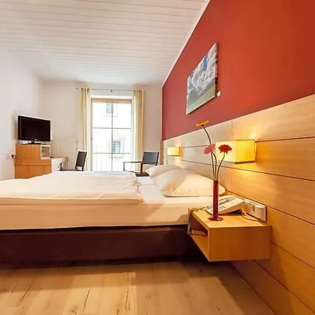 מלון Hotel.pension.golingen 3*